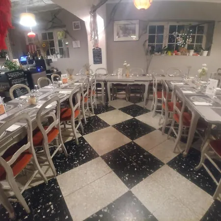 L'aiguebelle Hotel Céreste