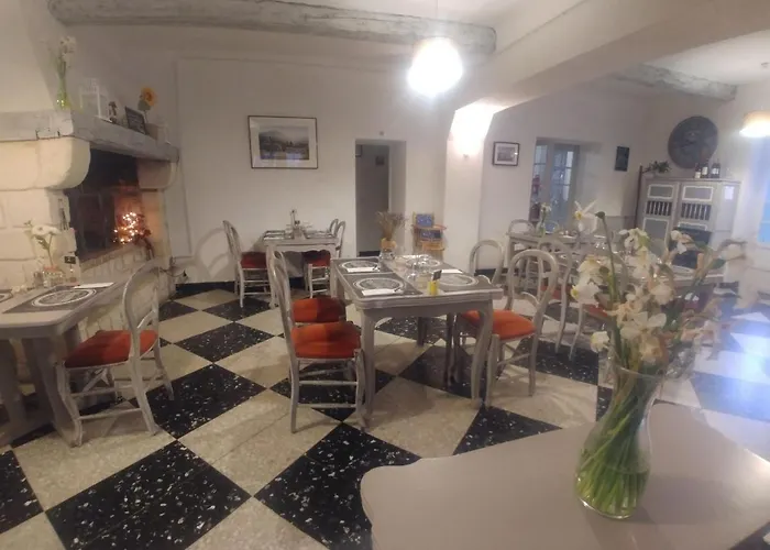 L'aiguebelle Hotel Céreste