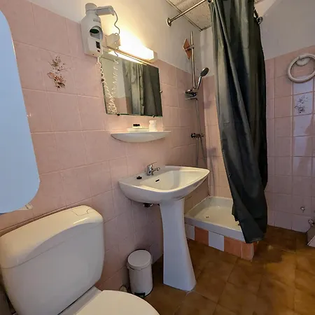 L'aiguebelle فندق Céreste