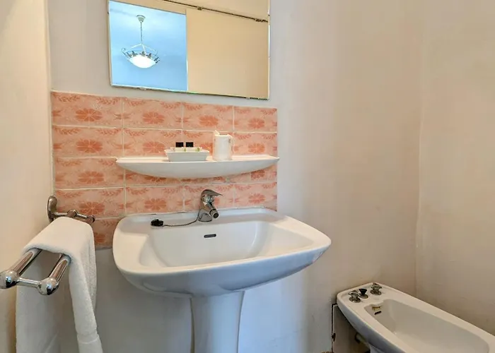 里格贝勒酒店 2* Céreste